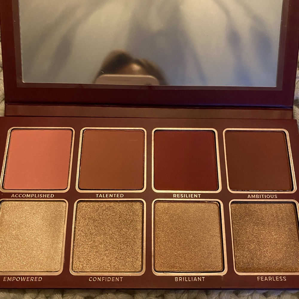 2 face palettes